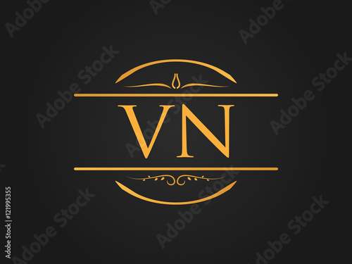 Luxurious Circle Ornament