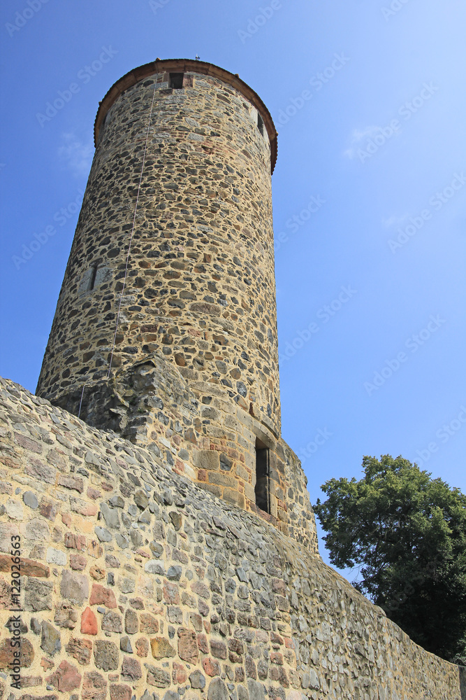 Fritzlar: Stadtmauer mit Turm (Hessen)