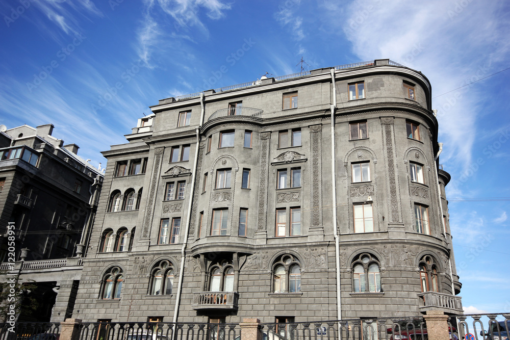 Fototapeta premium A historic building in Saint Petersburg