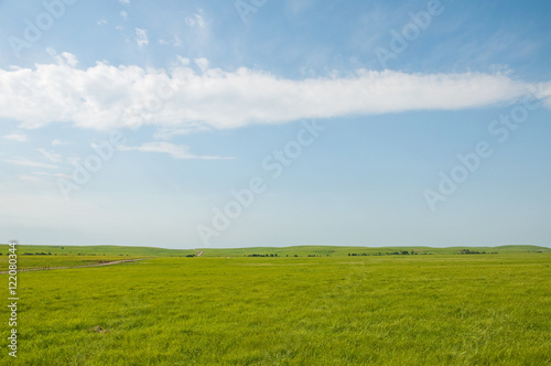Murais de parede Wide open rural prairie landscape in summer