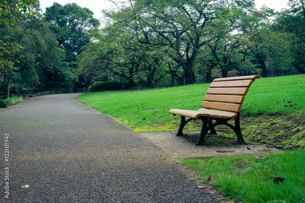 公園のベンチ