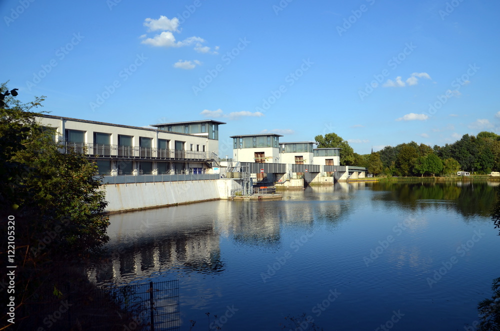 Laufwasserkraftwerk bei Petershagen Laufwasserkraftwerk bei Petershagen