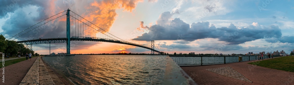 Fototapeta premium Ambassador Bridge