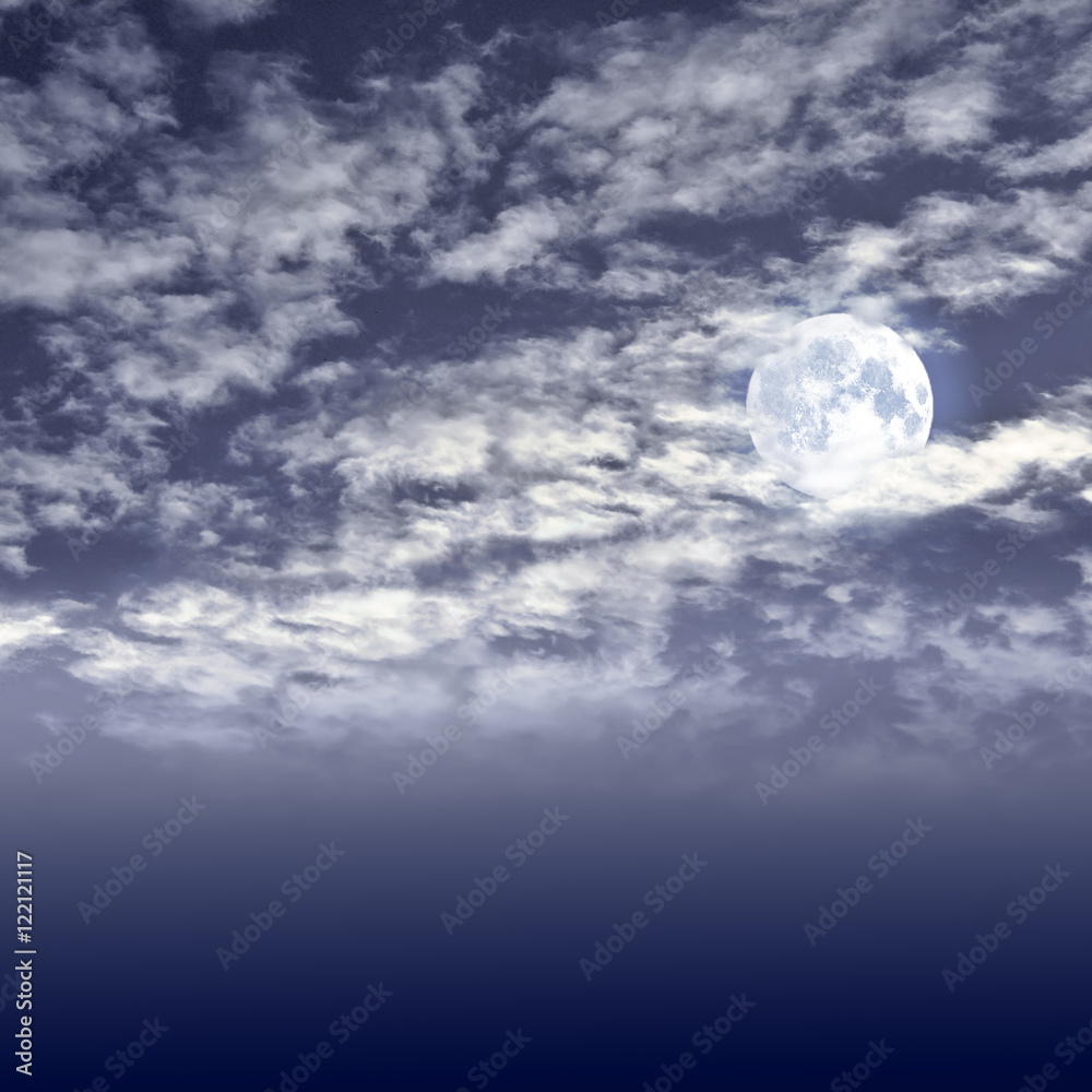 Obraz premium Full moon on the night cloudy sky
