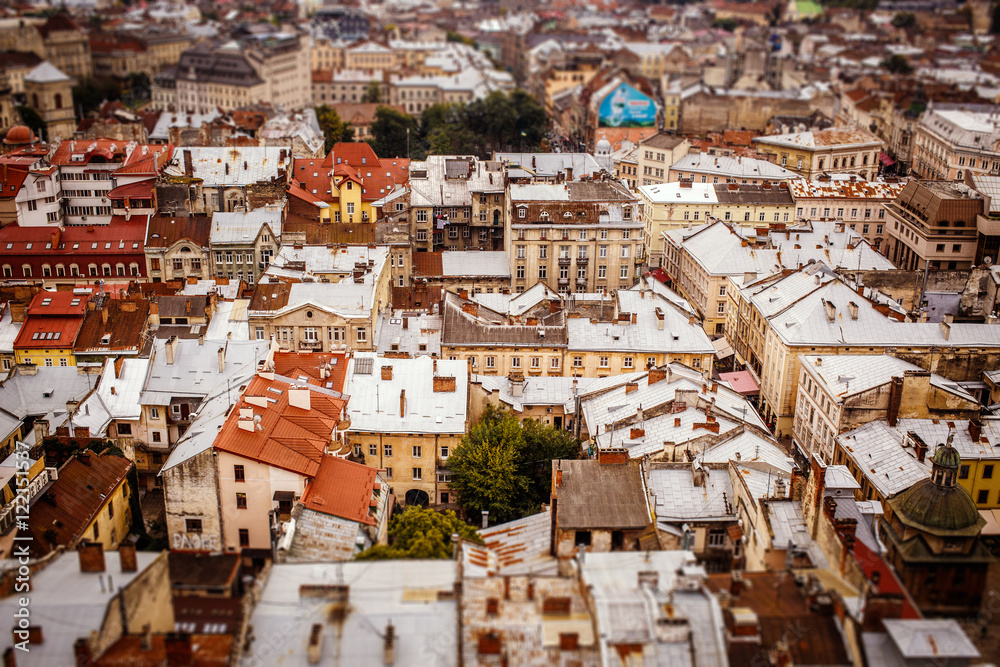 Φωτογραφία Top view on colorful roofs and houses of old European city of Lvov in Ukraine