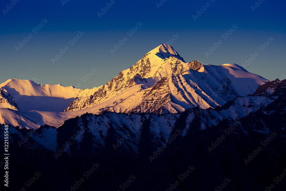 Himalayan mountain range during sunrise at morning time.