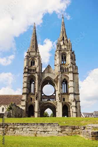 Saint-Jean-des-Vignes Abbey in Soissons photo
