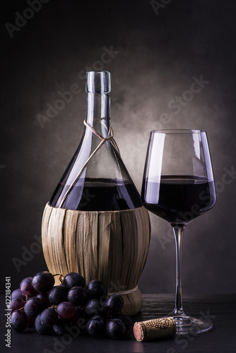 fiasco di vino rosso