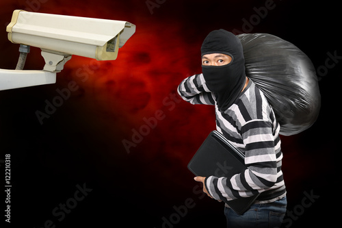 CCTV captured images of the thieves.