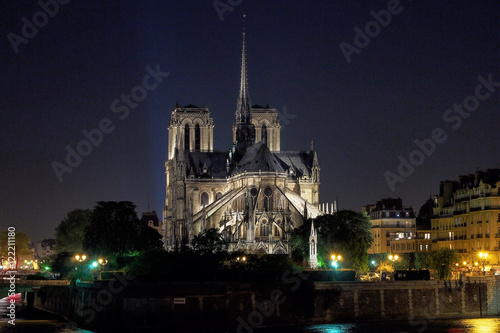Paris - Notre Dame bei Nacht © rudiernst