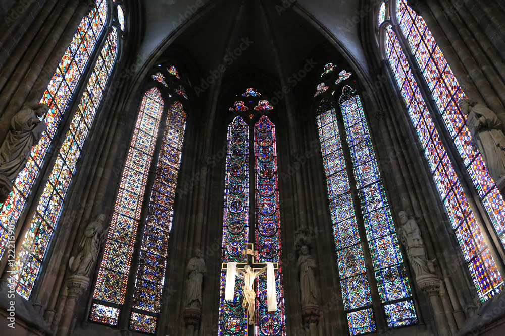 Vitraux du XIV ème siècle représentant l'Ancien et le Nouveau Testament. Abbatiale Saint-Pierre-et-Saint-Paul de Wissembourg. 