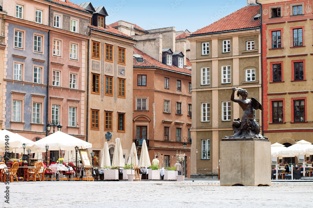 Fototapeta premium Pomnik Syreny, symbol miasta Warszawy, na Starym Mieście