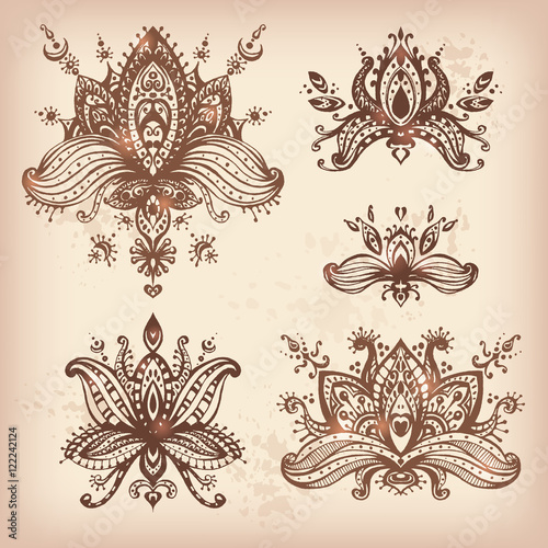 Vector hand drawn set of henna floral lotos elements based on tr