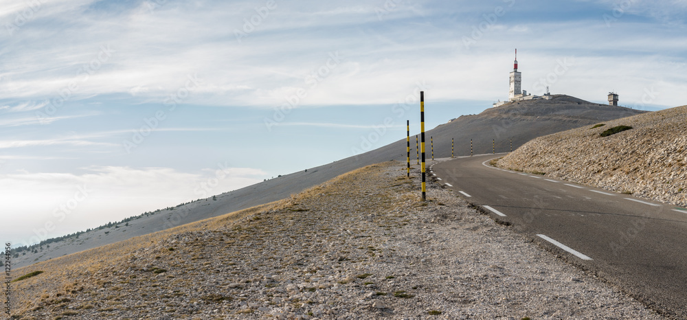 Obraz premium Mont Ventoux aufstieg mit Gipfel Panorama