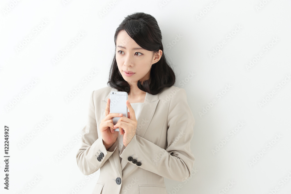 スマートフォン・ビジネスウーマン スマートフォン・ビジネスウーマン
