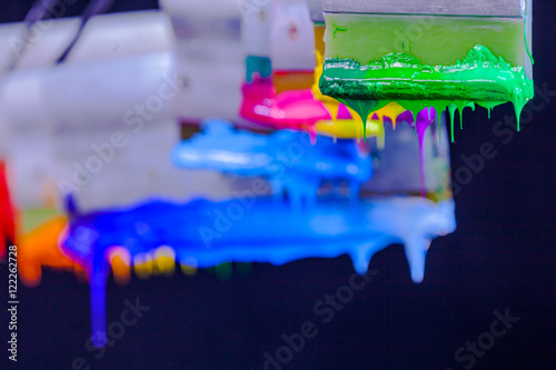 Photos soft hand screen printing on tee shirt with blend colors by value of color tone
