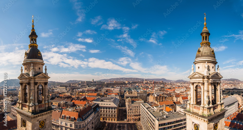 Naklejka premium Panoramic view from the top of the St. Stephen's Basilica in Budapest, Hungary.