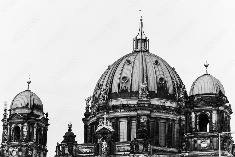 Top roof of the Berlin Dome in black and white