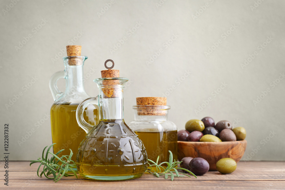 Olive oil and berries Olive oil and berries