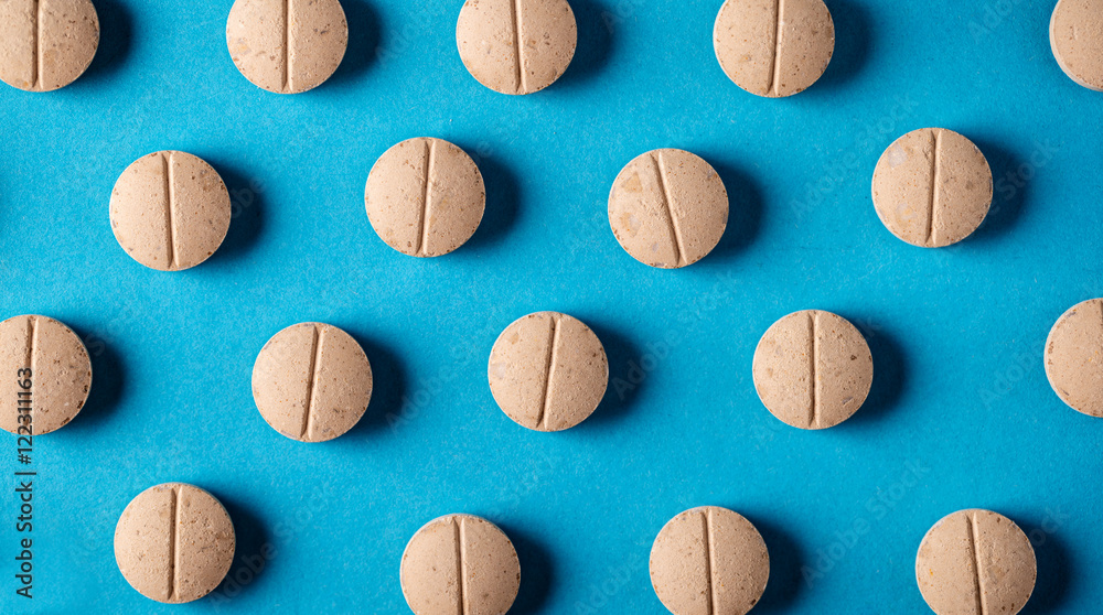 Fototapeta premium round the pills closeup
