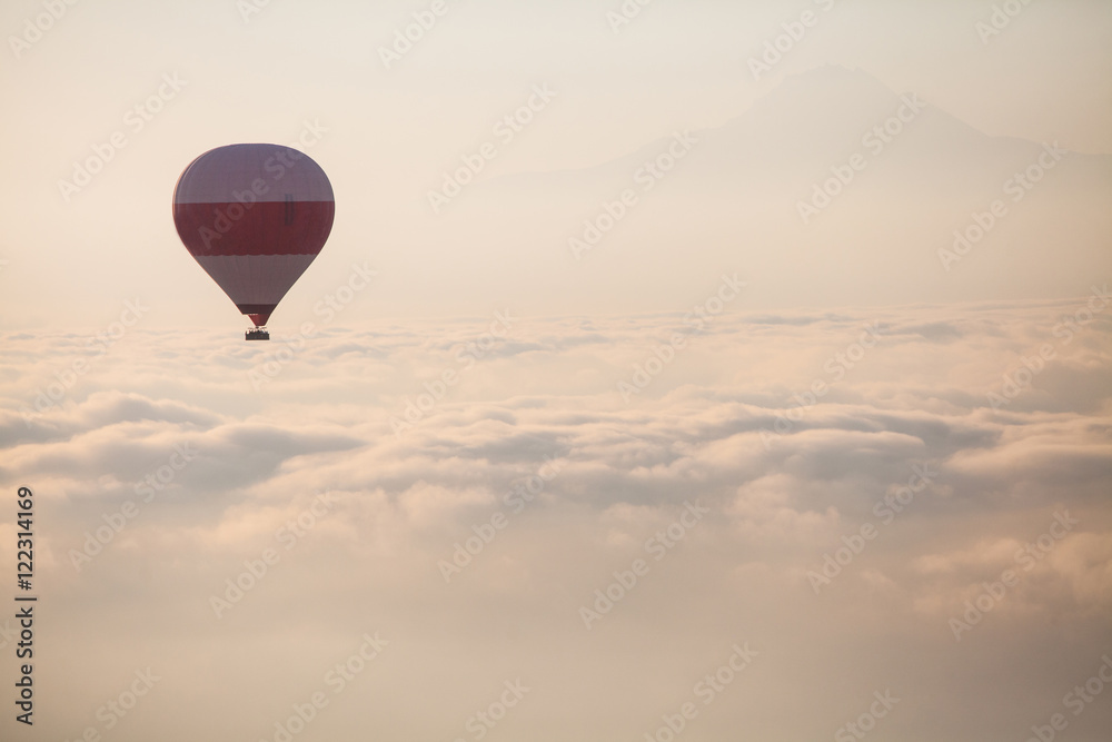 Fototapeta Hot air balloon in Cappadocia