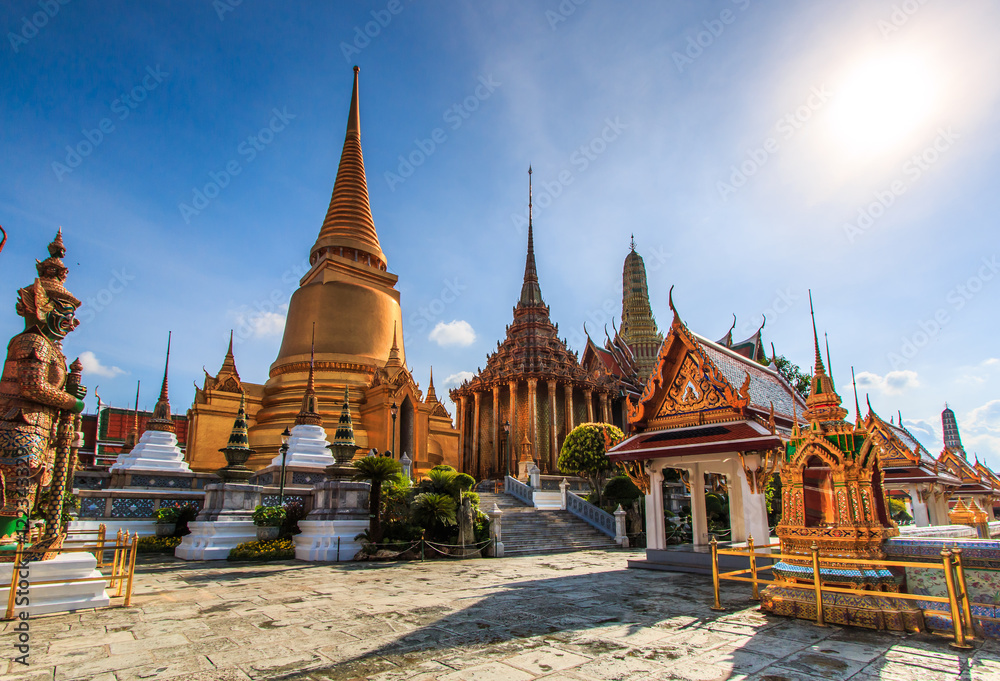 Fototapeta premium Wat Phra Si Rattana Satsadaram or Wat Phra Kaew or Temple of the Emerald Buddha in Bangkok of Thailand