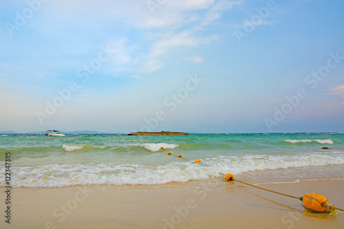 Fototapeta Naklejka Na Ścianę i Meble -  Beautiful tropical beach. Thailand