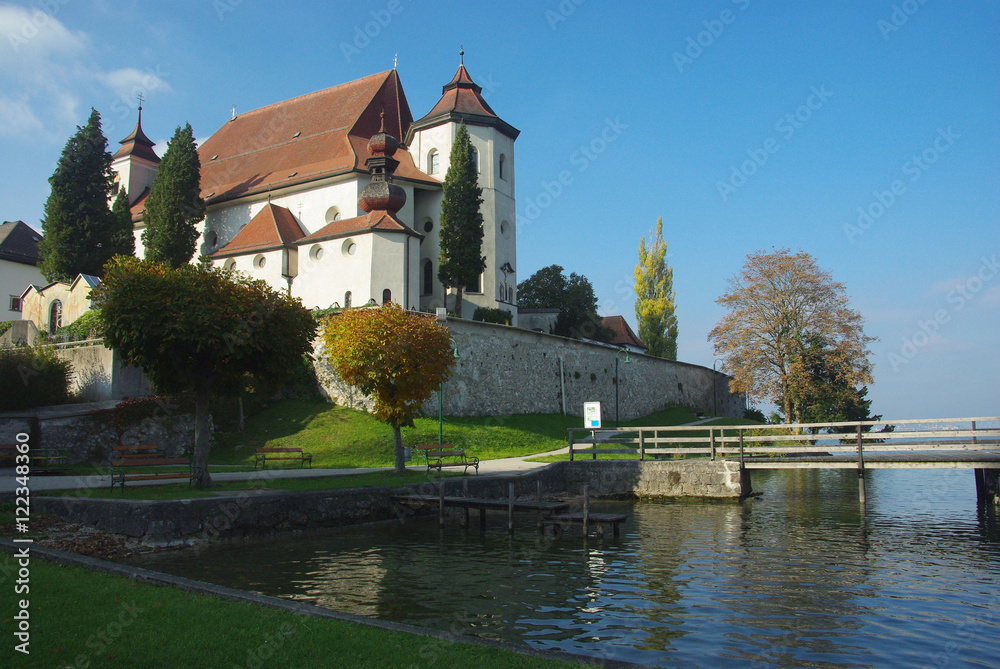 Naklejka premium The church of Traunkirchen and the Traunsee
