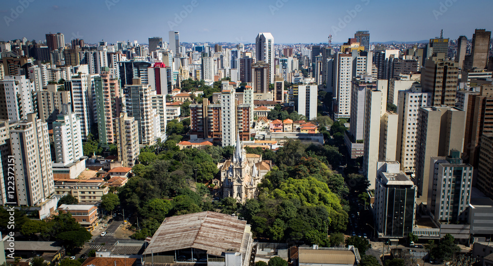 View of the city of Belo Horizonte, highlighting the Church of Boa Viagem and the city center. Belo Horizonte, Minas Gerais, Brazil. May 2016