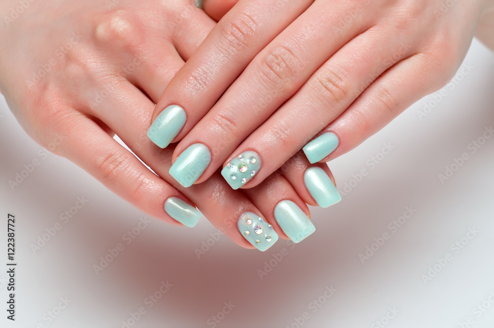 gentle mint wedding manicure with crystals on the nails on the nameless square long form