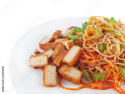 vegan asian fried noodles with tofu