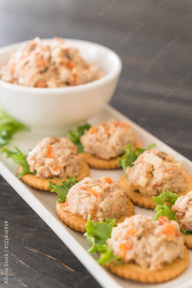 tuna salad cracker tuna salad cracker