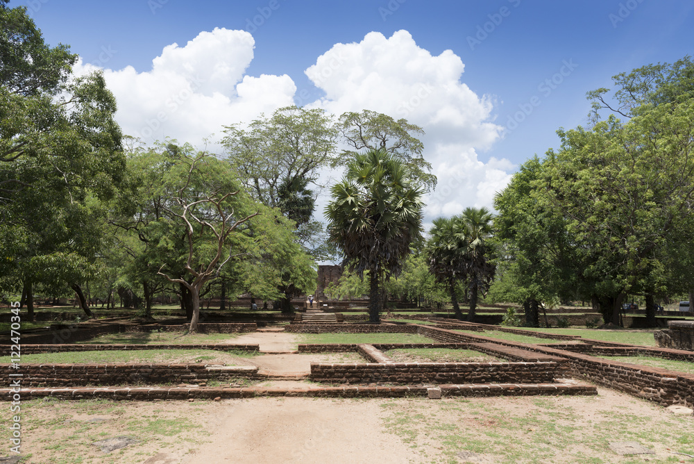 The Ancient City of Polonnaruwa The Ancient City of Polonnaruwa