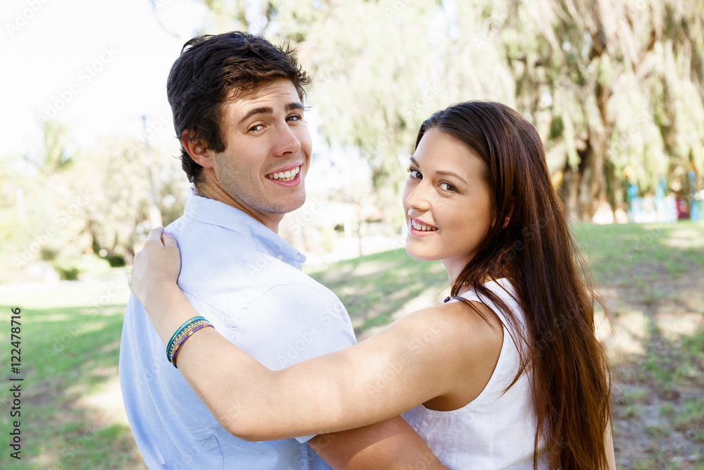 Fototapeta premium Young couple in the park
