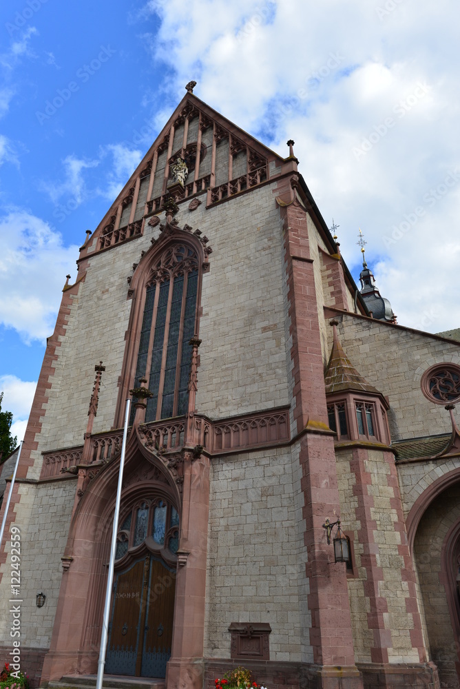Katholische Stadtkirche St. Martin in Tauberbischofsheim Katholische Stadtkirche St. Martin in Tauberbischofsheim