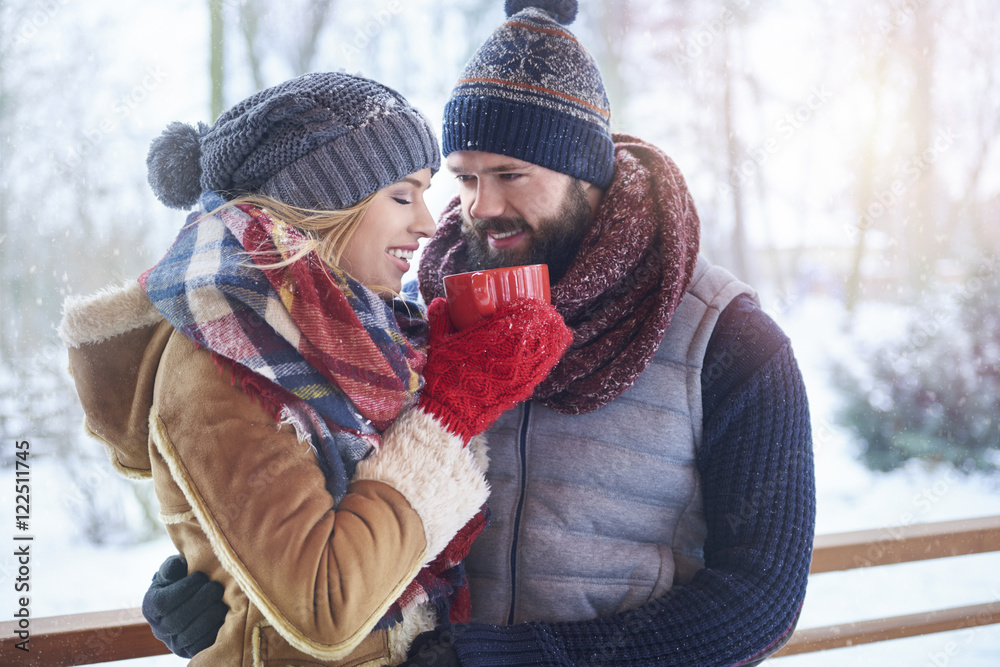 Obraz premium They found a shelter to hide