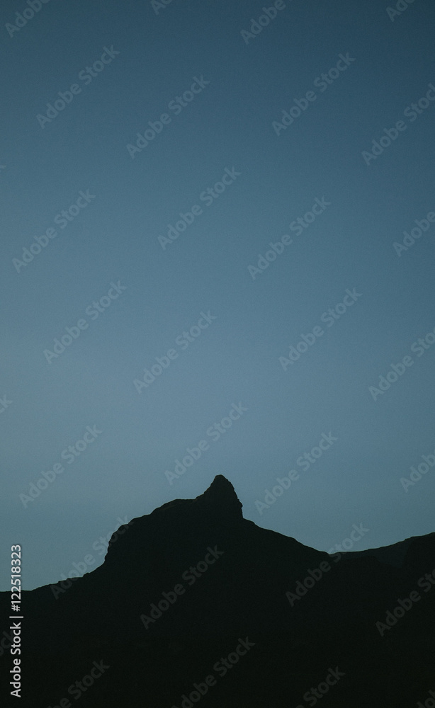 Obraz premium Dark Mountain