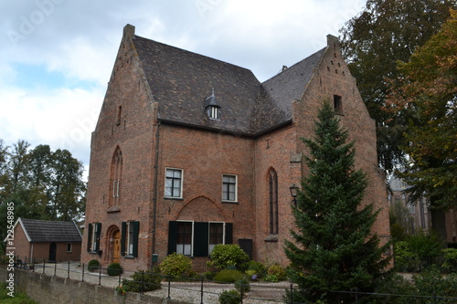 kerk behorend bij kasteel Huis Bergh in 's Heerenberg