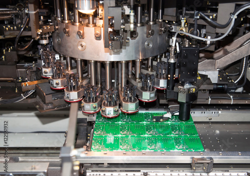 Obraz na płótnie Manufacturing integrated circuits