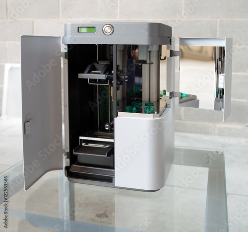 3D Printer (SLA and DLP) photo