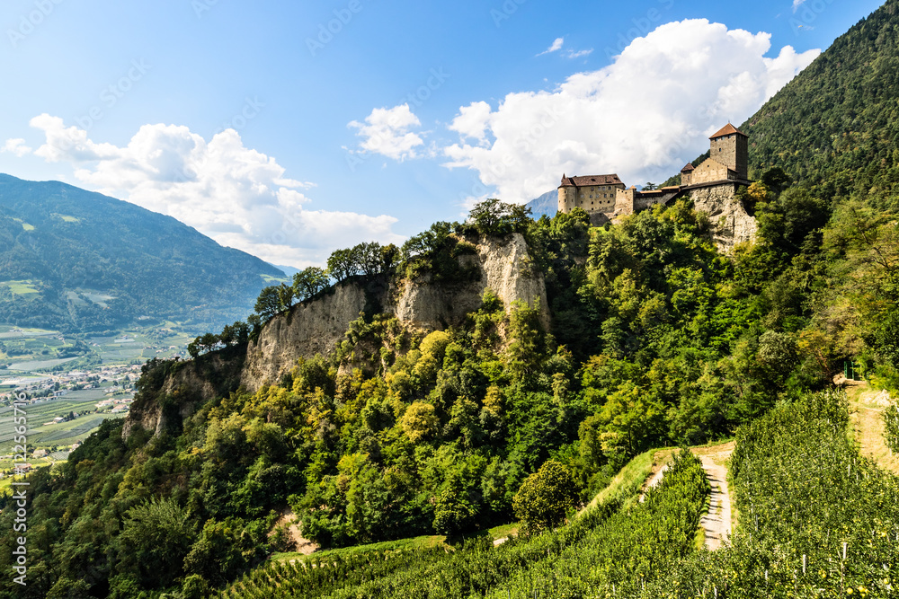 Fototapeta premium Schloss Tirol