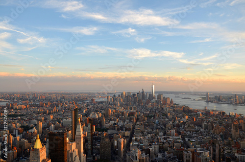 New York City Manhattan S  d Hudson River bei Sonnenuntergang