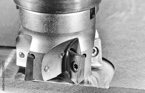 cnc milling machine - detail spindle with massive cutter, Versio