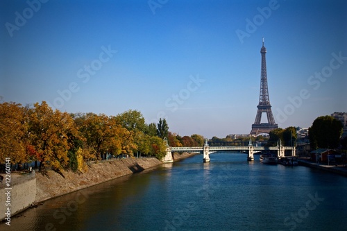 Automne de Paris, France © LASOUR