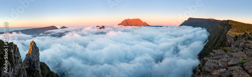 Panoramique du Maïdo , Ile de la Réunion .  photo