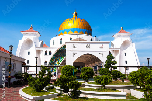 Tableau sur toile Malacca Straits Mosque, Malaysia