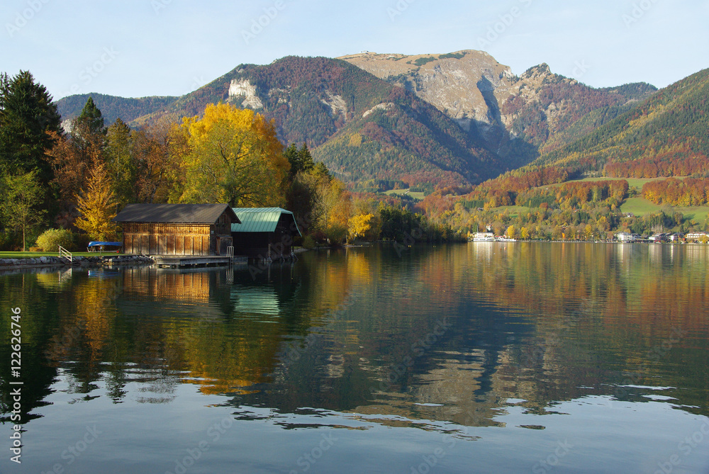 Fototapeta premium The Schafberg from the Wolfgangsee