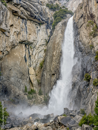 Lower Yosemite Falls  Yosemite National Park  CA  USA