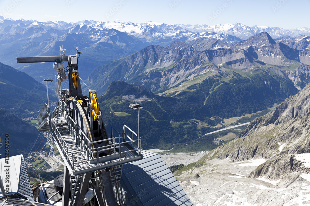 Fototapeta premium Detail of cable car gear . Courmayeur Valley