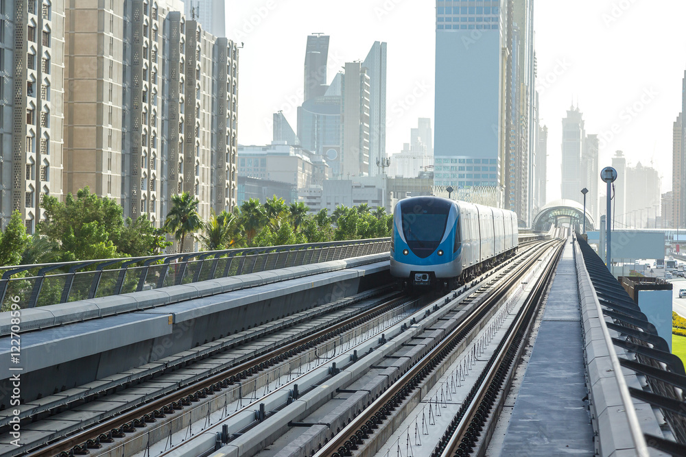 Naklejka premium Dubai metro railway